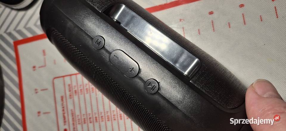 Głośnik turystyczny bluetooth z radiem łódzkie
