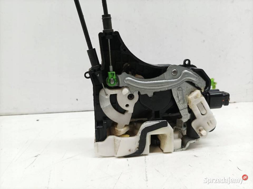 ZAMEK DRZWI TYŁ LEWY Mitsubishi Outlander II