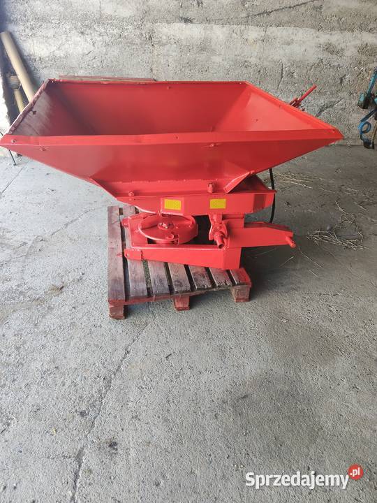 Rozsiewacz RAUCH 600 Klecie