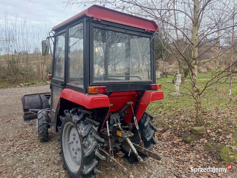Ciągnik Japoński Shibaura 4x4 z pługiem podkarpackie Sanok