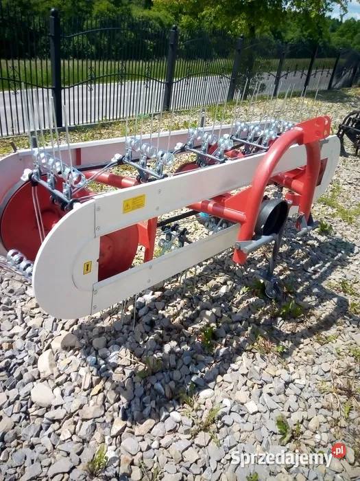 Rozsiewacz nawozów lejek strumyk 200l 300l 400 l Łęka Siedlecka