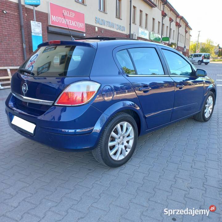Opel Astra H z otwieranym panoramicznym dachem Rok produkcji 2005 Płońsk