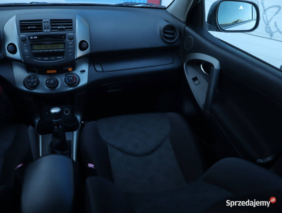 Toyota RAV 4 20 VVTi Rok produkcji 2010 RAV4 Łódź