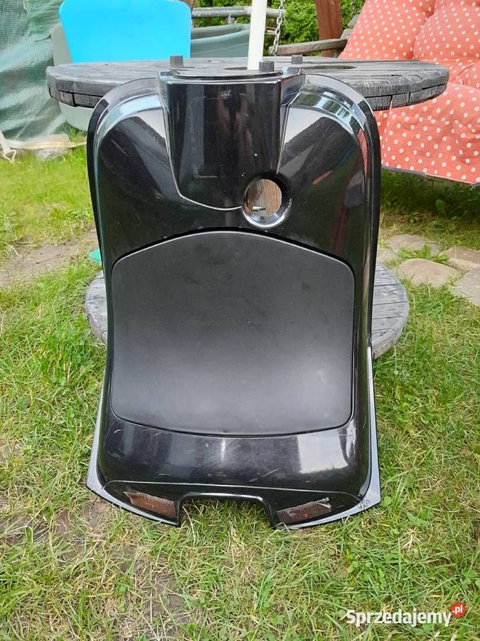 Piaggio vespa LX 125 kokpit schowek