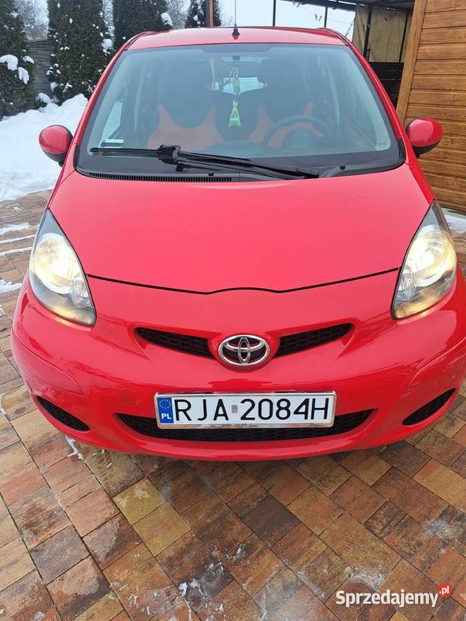 Toyota aygo ACTIVE RED Luna AC Roźwienica