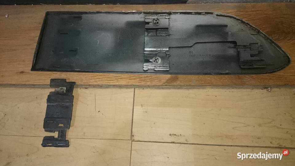 Toyota RAV4 Listwa drzwi lewy tył 1D4 Iłownica sprzedam