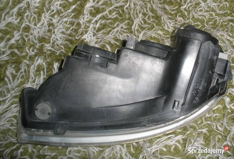 Opel Corsa C Lampa przednia prawa Lampy przednie sprzedam