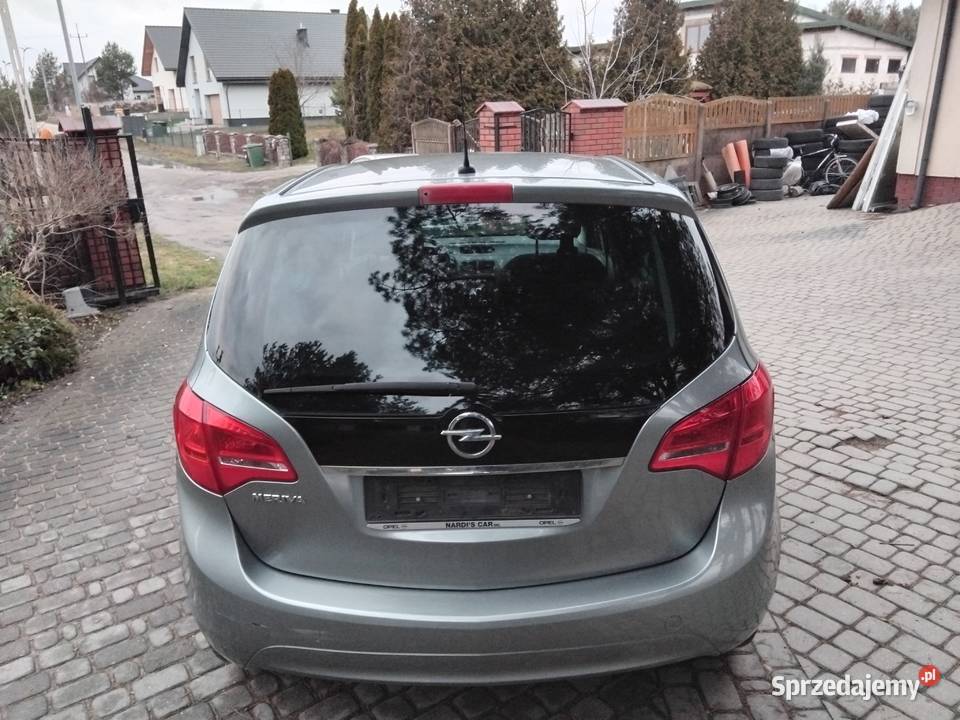 Opel Meriva 2012r 14 16v 120GAZ lakier metallic Białystok
