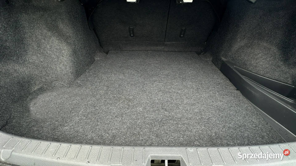 Toyota Corolla Benzyna Zarejestrowany isofix