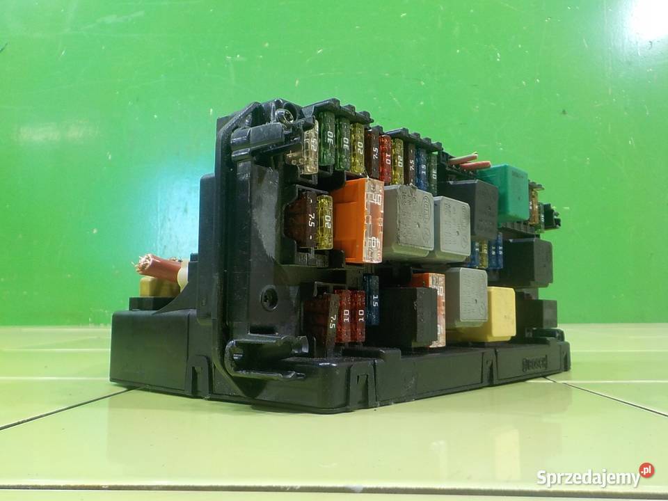 MERCEDES E W212 11r SEDAN 4D skrzynka Suków