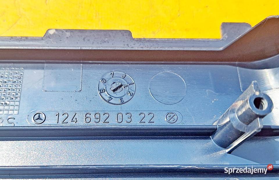 MERCEDES W124 OSŁONA SLUPKA SRODKOWEGO osobowe