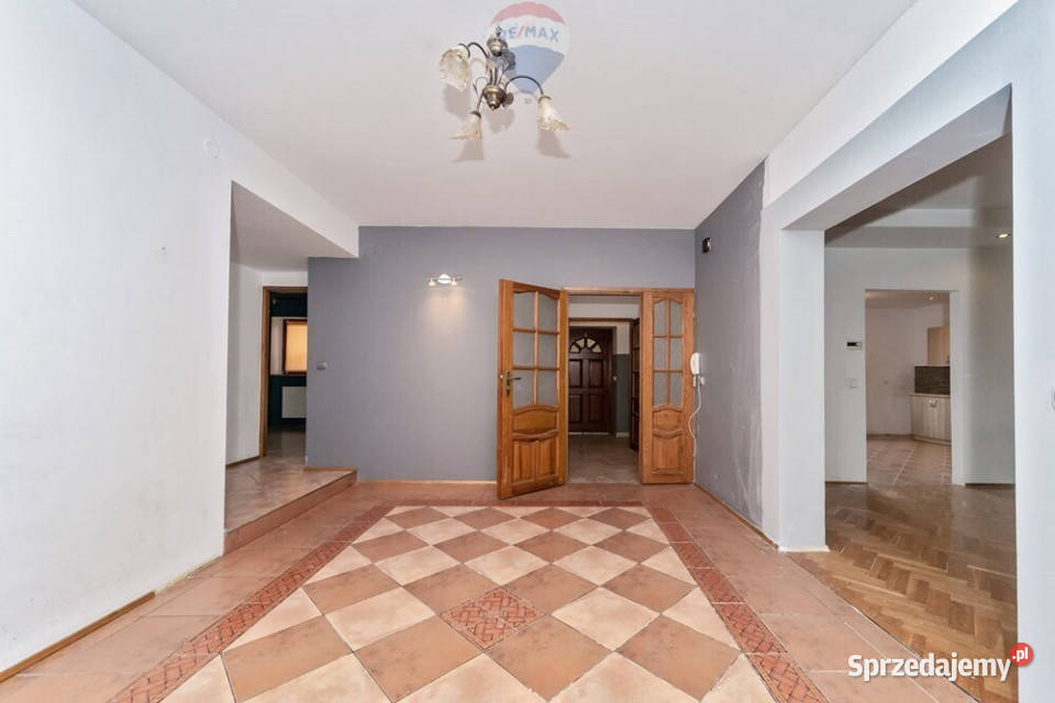 Solidny dom z potencjałemCzechowiceDziedzice gazowe Czechowice-Dziedzice sprzedam