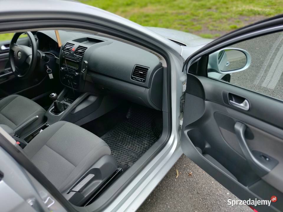 Volkswagen Golf V Variant 140 20TDI Szemielino