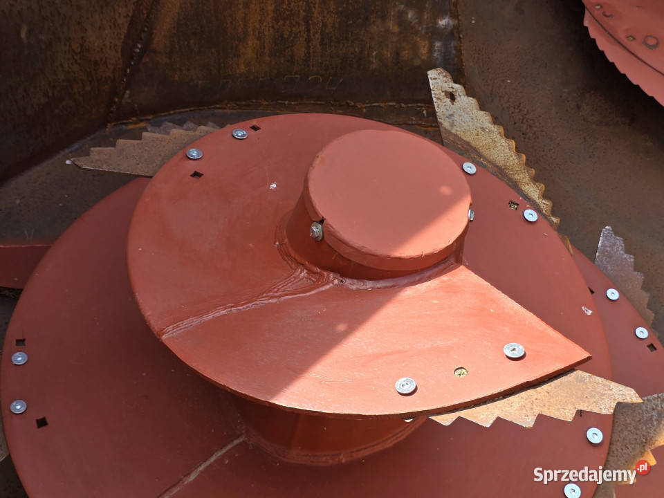 Wóz paszowy KUHN Euromix I EUV270 2270 22 m3 16 Baliki