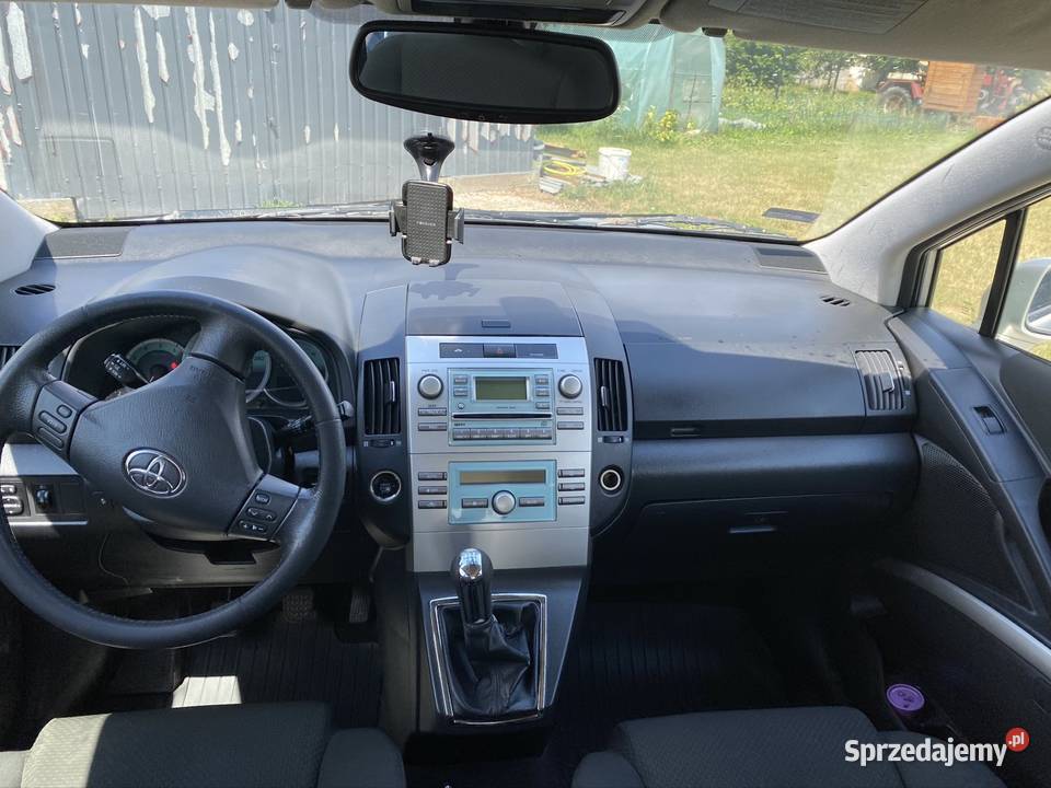Toyota Corolla verso salon Polska Starachowice