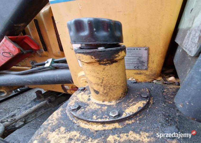 Syndyk sprzeda koparkoładowarkę HSW 95