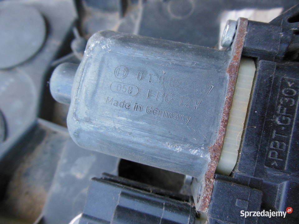 Silniczek Szyby Prawy Przód Ford Fiesta MK7 Lift osobowe śląskie Kozy sprzedam