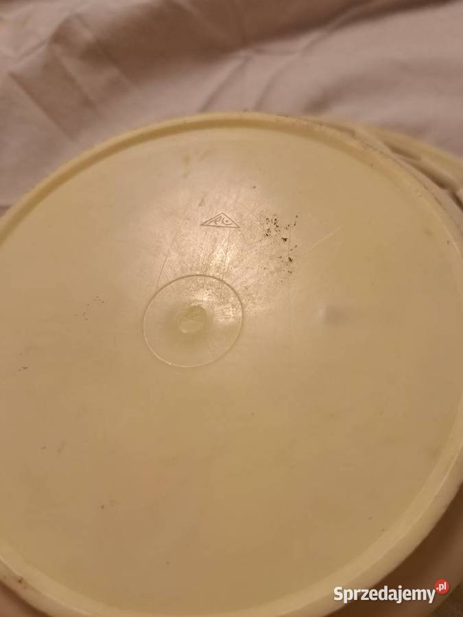 Plastikowe koszyczki PRL Niemcy nowe Brzesko