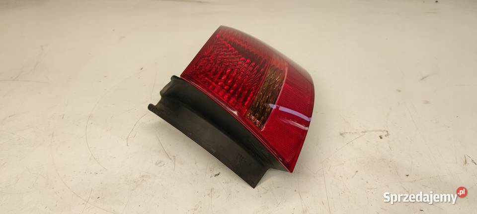 LAMPA PRAWY TYŁ W BŁOTNIK AUDI A6 C6 4F9945096 śląskie Przystajń sprzedam