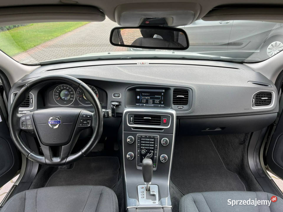 Volvo V60 T4 benzyna 180 Automat Podgrzewane czujnik deszczu Lipówki
