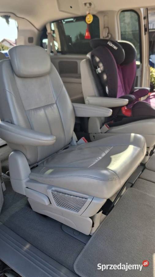 Chrysler Town Country 40 uszkodozny Brzeg Dolny