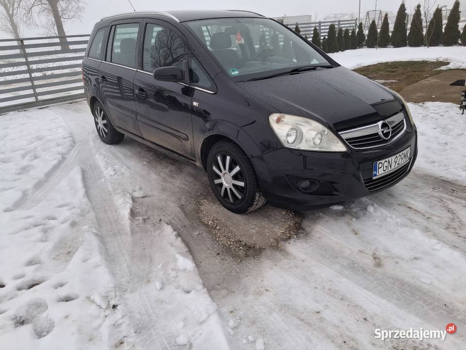 Zafira 18 nowy gaz Stag 7 foteli lifcie Samochody osobowe Gniezno sprzedam