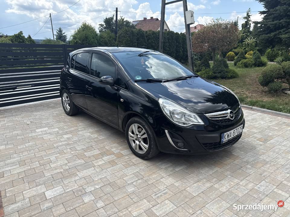 Opel corsa D 2013 14 benzyna najbogatsze benzyna małopolskie Tłuczań