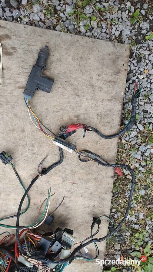 Lancia delta 18 I wiązka komory silnika i inne Brzeszcze sprzedam