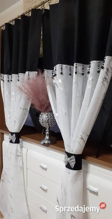 Firany z czarnymi koralami Firany Mława