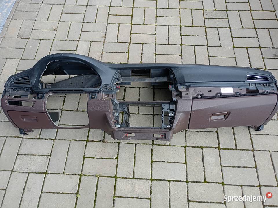 Deska rozdzielcza konsola BMW F10 f11 Rok produkcji 2012 Deski rozdzielcze, konsole łódzkie Wiewiec