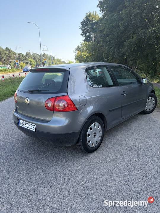 Vw golf 14 benzyna klimatyzacja sprawna VAT marża Warszawa