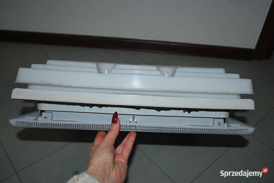 OKNO DACHOWESZYBERDACH 40x40 DO KAMPERAKEMPINGU Grzebowilk