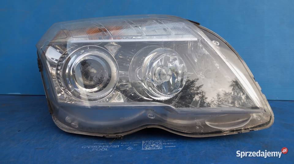 LAMPA PRAWY PRZÓD REFLEKTOR XENON EU MERCEDES Nowy Tomyśl