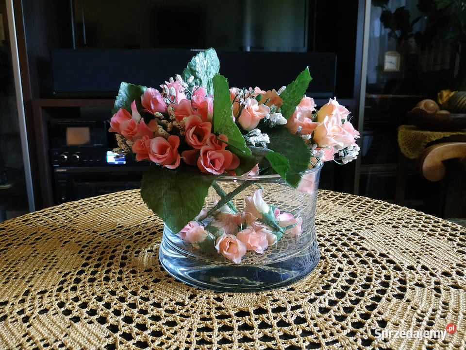 Obrus okrągły złoty szydełkowany na szydełku Lublin