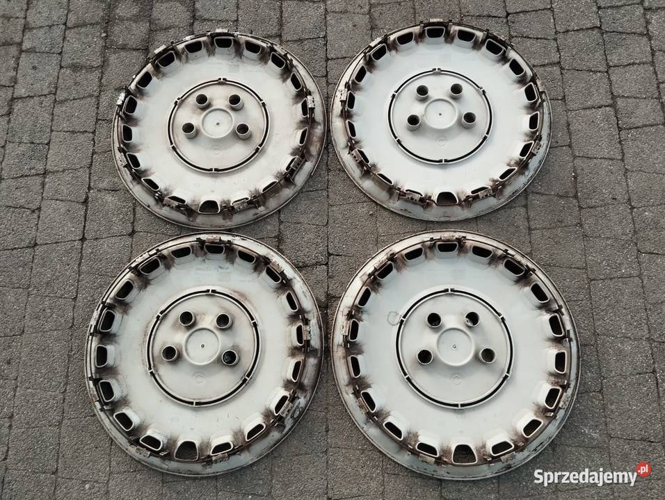 Kołpak Volvo 15 30615582 sztukę Kołpaki Kamieniec sprzedam