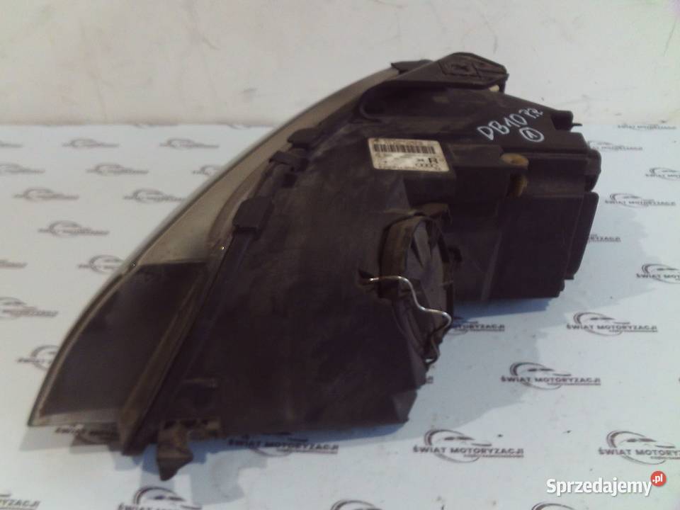 AUDI A3 SPORTBACK 8PA 07r lampa prawa przód