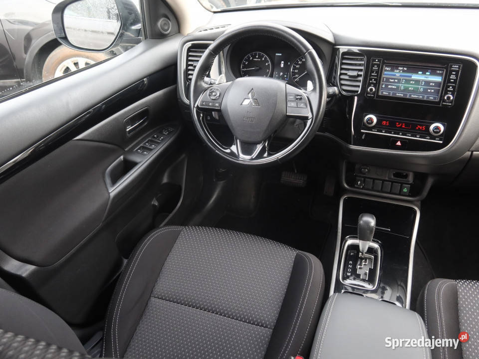 Mitsubishi Outlander 20 automatyczna Outlander Mitsubishi Katowice