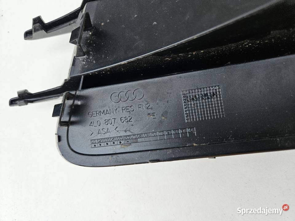 AUDI Q7 4L KRATKA PRAWA ZDERZAKA PRZÓD 4L0807682 Atrapy