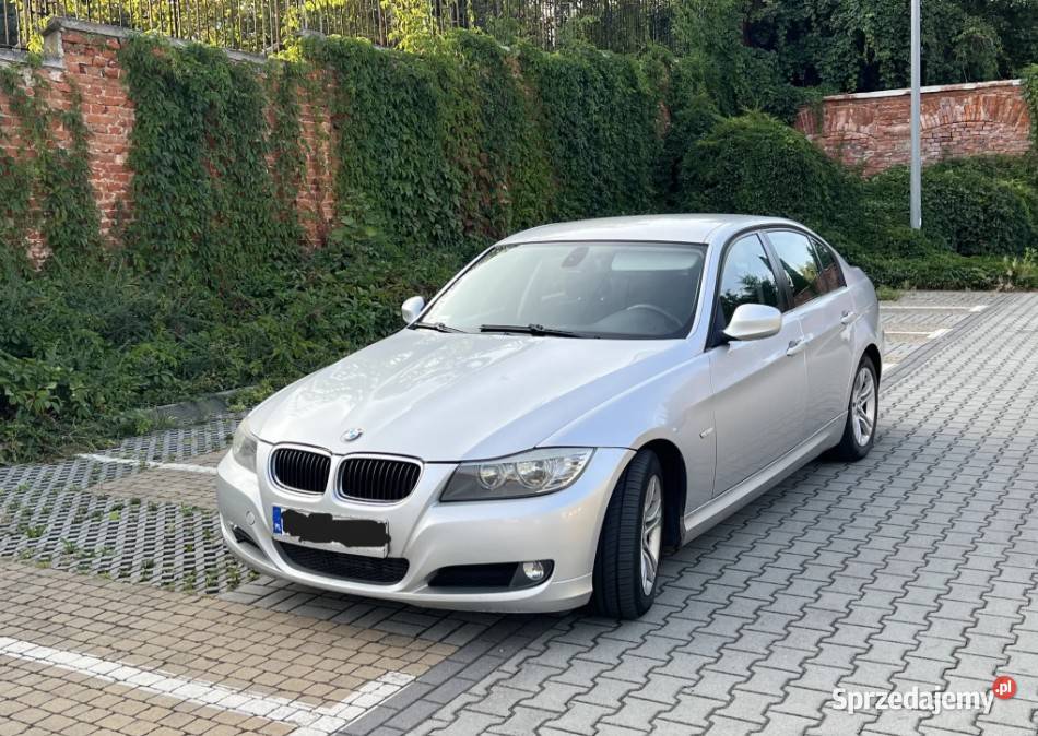 BMW Seria 3 E90 lift titansilber 318D Seria 3 Dąbrowa Tarnowska sprzedam