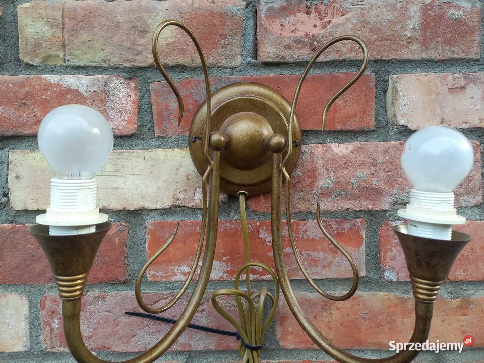 Kinkiet ścienny metalowy z dwoma kloszami Lampka sprzedam