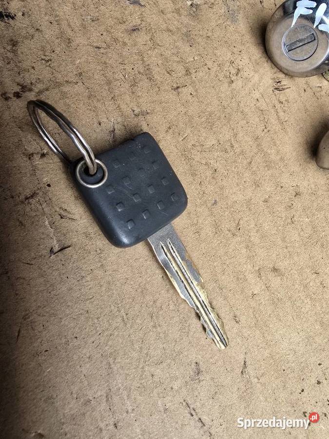 Suzuki Ignis FH 0003 zestaw startowy stacyjka Legnica