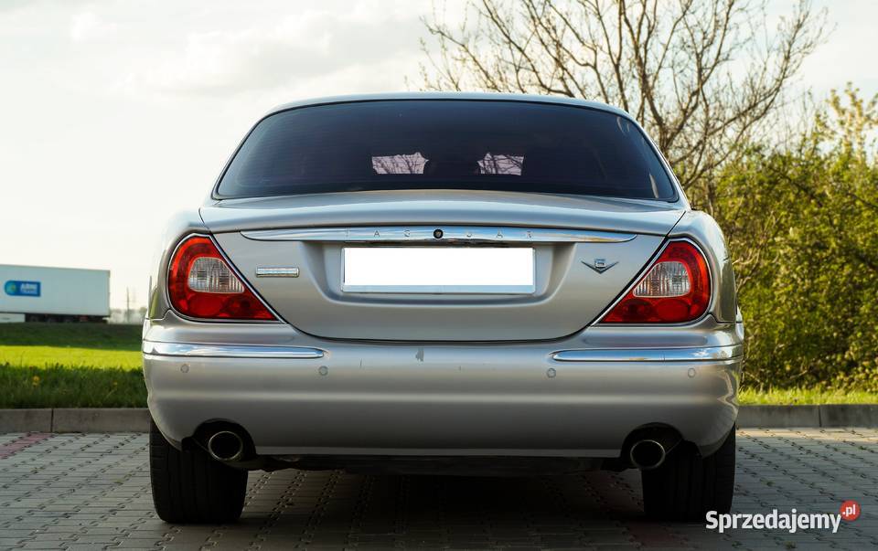 Piękny Jaguar XJ V8 42 Long Wojciechowice