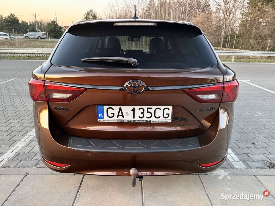 Toyota Avensis 18 benzyna manual serwisowany Radzymin