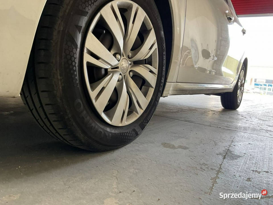 Peugeot 208 Benzyna tempomat nawigacja isofix 4/5 Wejherowo