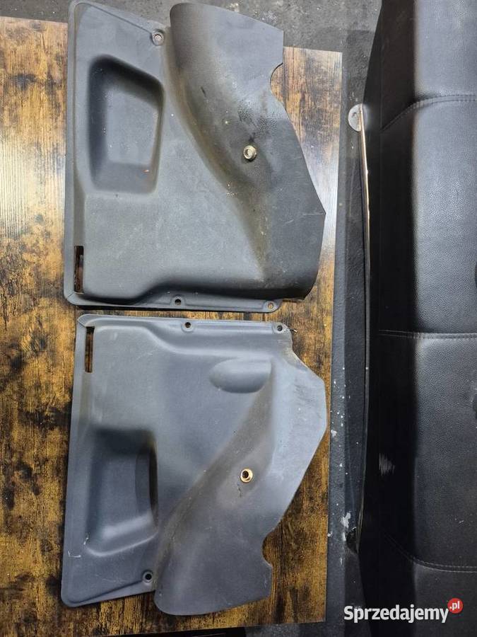 Boki tylnych nadkoli fiat 126p Rok produkcji 2000 Dobrodzień