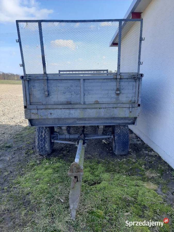 Sprzedam rozrzutnik w stanie dwu osiowy 4t Trąbin-Rumunki
