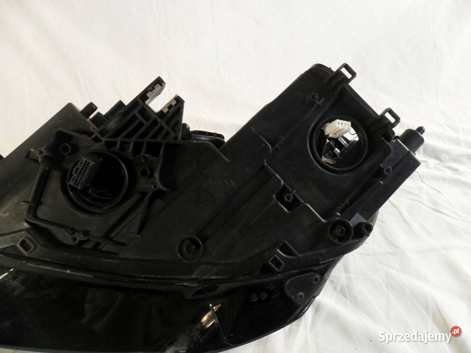 Reflektor XENON Audi A1 8x 2012 lift prawa Rok produkcji 2012 Nowy Tomyśl