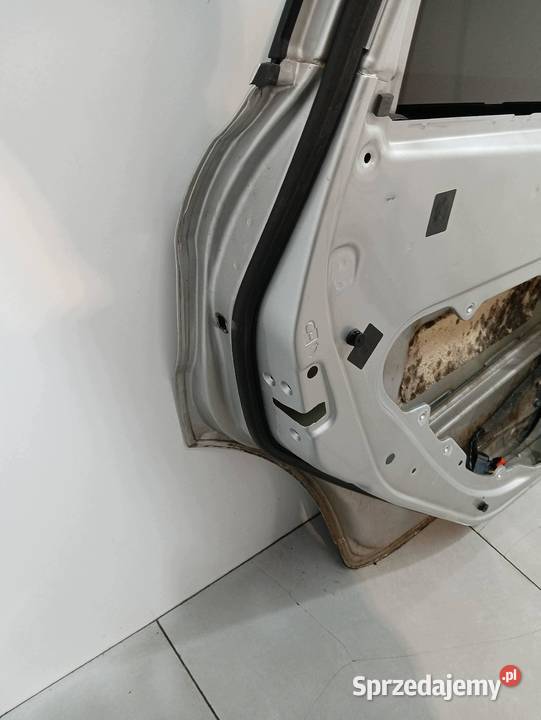 DRZWI LEWE TYŁ O8 Ford Kuga I 20082012 Drzwi