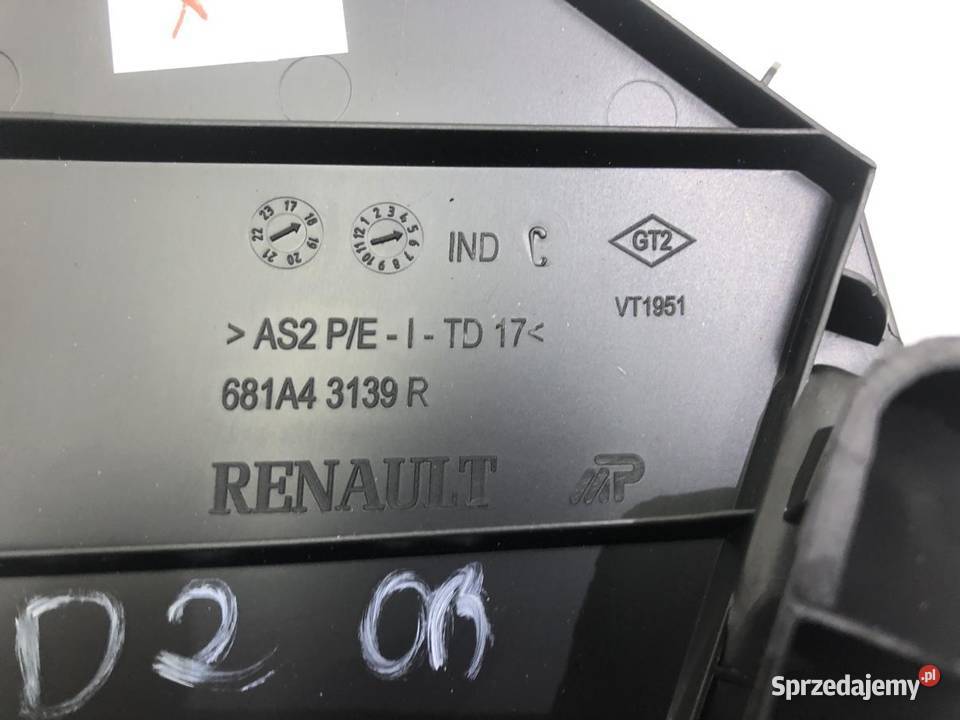 PLASTIK OSŁONA KONSOLI DACIA DUSTER II