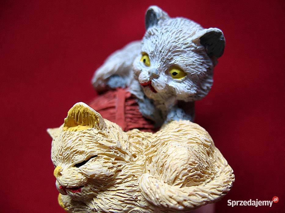Kot dwa młode kotki figurka 4 x 5 x 4 Siedlce